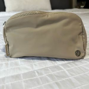 Lululemon Everywhere Belt Bag- Trench